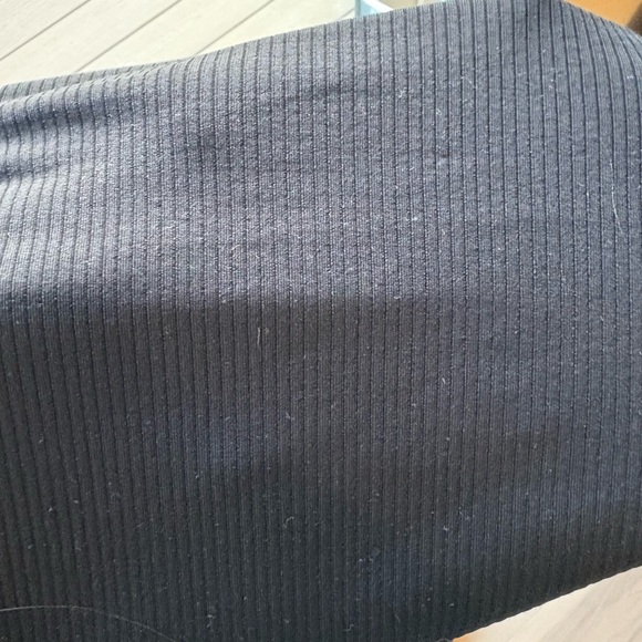 Athleta V-Neck Ribbed Women's Top - Picture 3 of 3